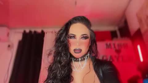 Snapshot of gaylecious chatting on 11-30-25, 02:21 gayle online show from 11-30-25, 02:21