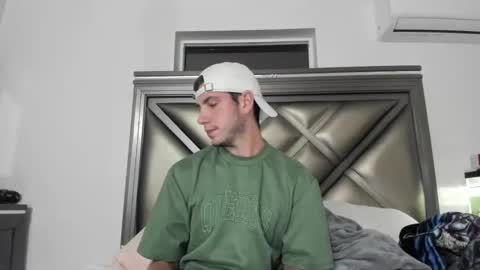 Snapshot of gayndepressed chatting on 11-20-25, 01:28 Trace online show from 11-20-25, 01:28