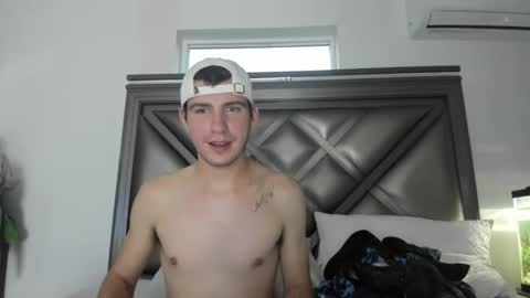 Snapshot of gayndepressed chatting on 11-25-25, 11:27 Trace online show from 11-25-25, 11:27