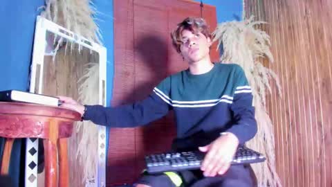 HAN online show from 12-21-25, 08:54