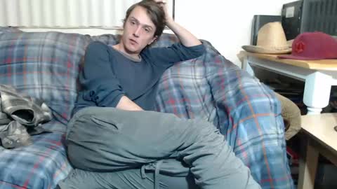 Snapshot of gdanch chatting on 01-10-25, 01:21 G online show from 01-10-25, 01:21