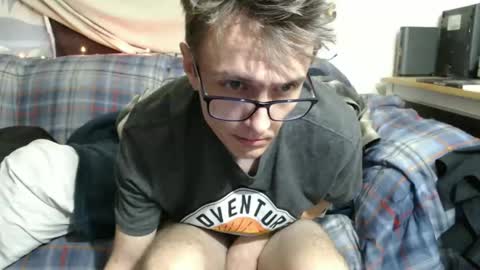 Snapshot of gdanch chatting on 01-28-25, 11:17 G online show from 01-28-25, 11:17