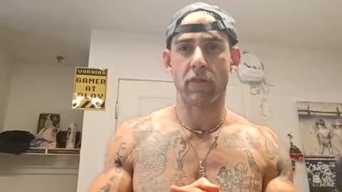 Snapshot of geekedoutlabs chatting on 10-20-25, 11:05 Zanecubano online show from 10-20-25, 11:05