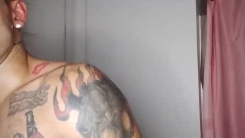 Snapshot of geekedoutlabs chatting on 10-22-25, 02:39 Zanecubano online show from 10-22-25, 02:39