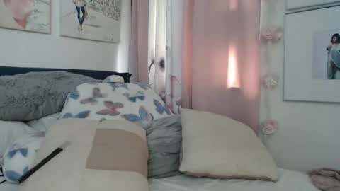 The Empress online show from 03-11-26, 04:35