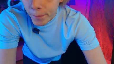 Snapshot of gemdominus chatting on 10-14-25, 12:22 Gem Dominus online show from 10-14-25, 12:22