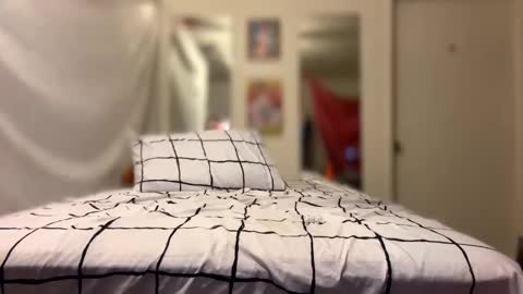 Lenzy LaCanada online show from 01-08-25, 04:44