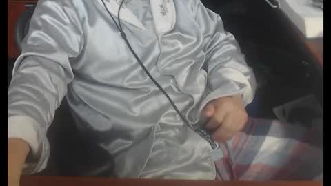 Snapshot of genefun chatting on 11-01-25, 06:21 genefun online show from 11-01-25, 06:21