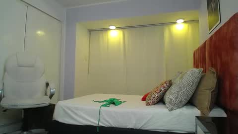 Snapshot of genesis_moretz chatting on 03-06-25, 02:51 GENESIS online show from 03-06-25, 02:51