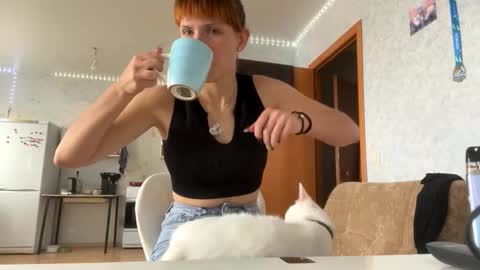 Mila online show from 10-06-25, 07:17