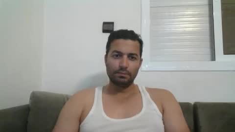 Snapshot of genteldevil chatting on 12-30-24, 12:32 genteldevil online show from 12-30-24, 12:32