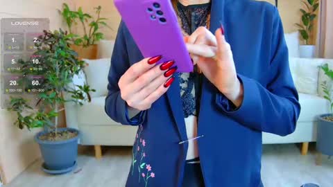 Anna online show from 02-28-25, 11:03