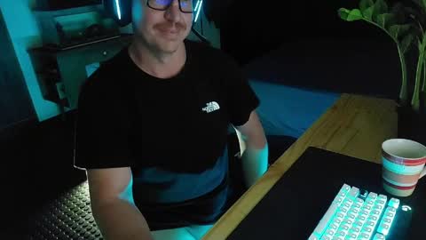 Gentleman online show from 03-31-26, 08:09