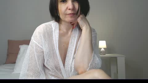 Elena online show from 01-15-25, 01:31
