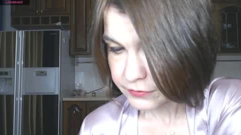 Elena online show from 09-10-25, 01:22