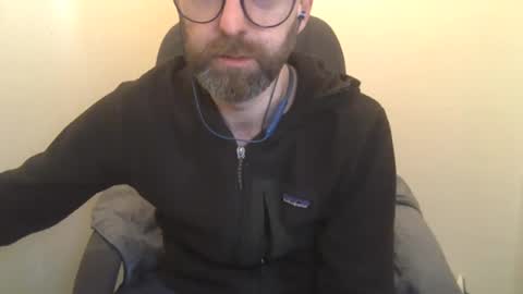 Snapshot of geon2xx chatting on 01-28-25, 08:47 Geon online show from 01-28-25, 08:47