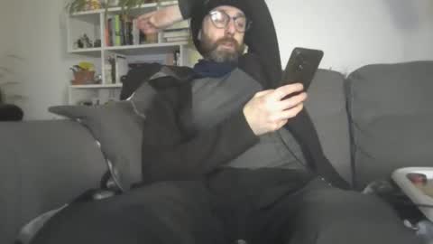 Snapshot of geon2xx chatting on 11-15-25, 02:42 Geon online show from 11-15-25, 02:42