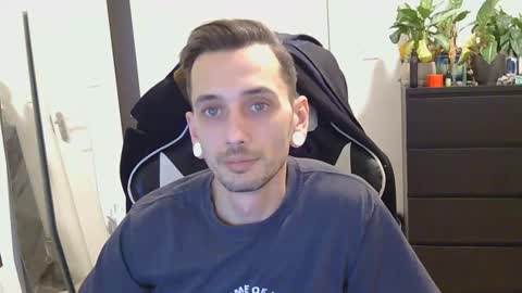 georgek0011 online show from 12-22-25, 08:50