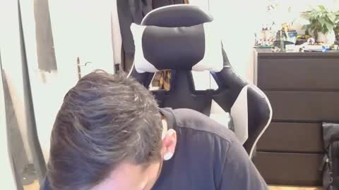 georgek0011 online show from 04-01-26, 09:23