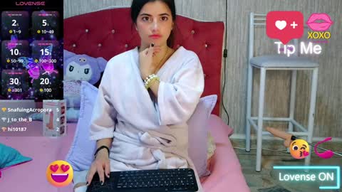 Snapshot of georgia_oli chatting on 01-31-25, 09:59 georgia_oli online show from 01-31-25, 09:59