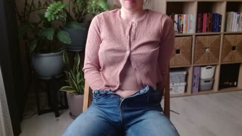 Melissa online show from 02-10-26, 02:10