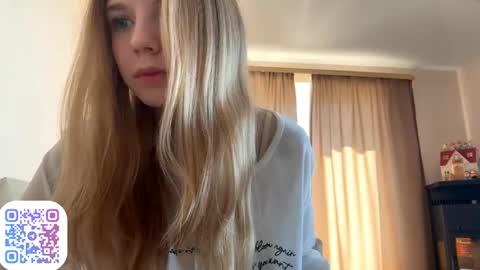 Chloe online show from 09-11-25, 08:25