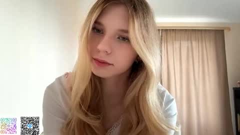 Chloe online show from 10-05-25, 11:08