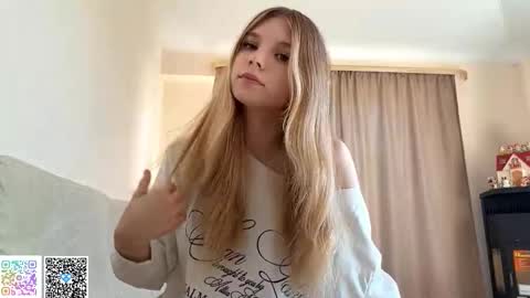 Chloe online show from 10-06-25, 10:34