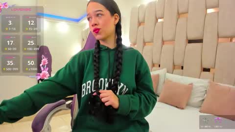 Snapshot of georgina_kloss chatting on 02-06-26, 05:05 Georgina Kloss online show from 02-06-26, 05:05