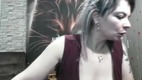 Georgina  online show from 01-12-25, 02:14