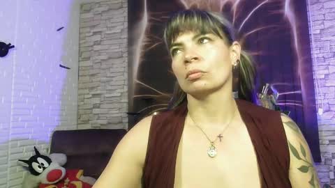 Georgina  online show from 09-15-25, 05:29