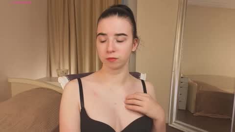 My name is Kelly online show from 10-18-25, 03:09