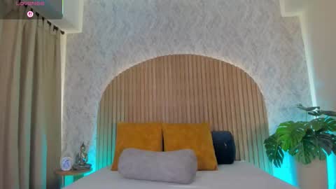 Kendal  online show from 10-11-25, 02:59