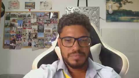 Snapshot of geovannygarrido91 chatting on 10-23-25, 12:10 geovannygarrido91 online show from 10-23-25, 12:10