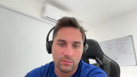 Snapshot of german_pecol chatting on 02-18-25, 01:44 german_pecol online show from 02-18-25, 01:44