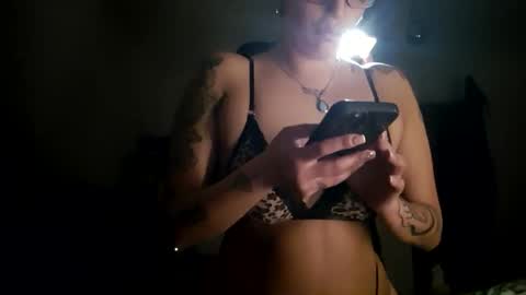 A  A online show from 01-24-25, 02:49