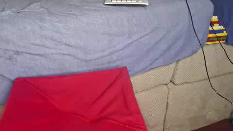 A  A online show from 02-05-25, 02:08