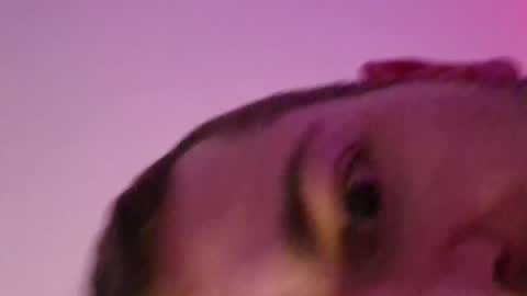A  A online show from 02-11-25, 06:40