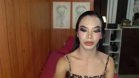 Sidneymorens online show from 11-16-25, 02:11