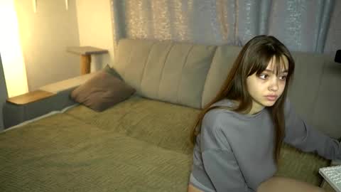 Jean and Isa couple Van online show from 01-09-26, 10:18