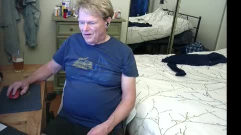 Snapshot of gethyn chatting on 11-17-25, 07:25 Gethyn online show from 11-17-25, 07:25