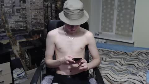 Snapshot of ghostfacefriends chatting on 02-17-25, 06:37 Fedya online show from 02-17-25, 06:37