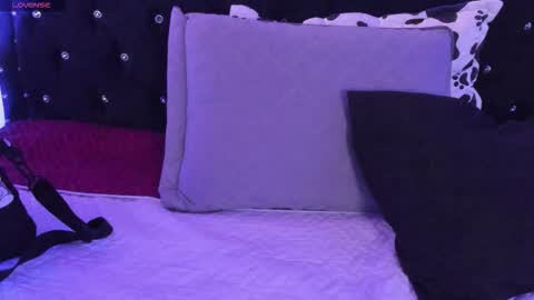 Snapshot of ghosty_doll chatting on 11-20-25, 02:06 Allison online show from 11-20-25, 02:06