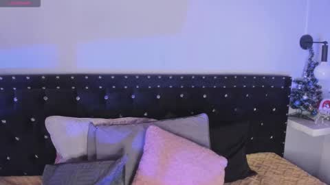 Snapshot of ghosty_doll chatting on 12-03-25, 08:18 Allison online show from 12-03-25, 08:18