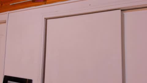 Snapshot of ghosty_doll chatting on 12-14-25, 01:05 Allison online show from 12-14-25, 01:05