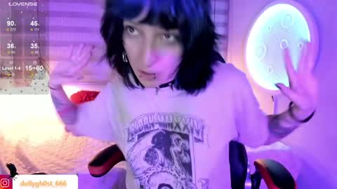 Snapshot of ghosty_doll chatting on 04-15-26, 08:20 Allison online show from 04-15-26, 08:20