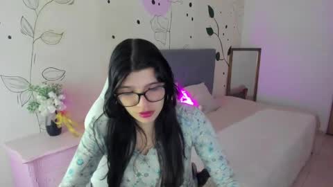 Gia online show from 10-25-25, 11:40