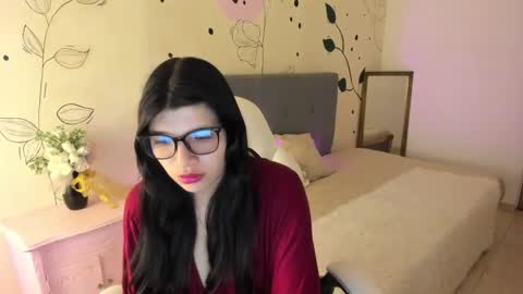 Gia online show from 10-28-25, 11:14