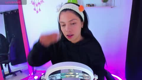 giaaaa   online show from 12-15-25, 11:09