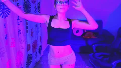 gia_flame_ online show from 10-28-25, 02:15